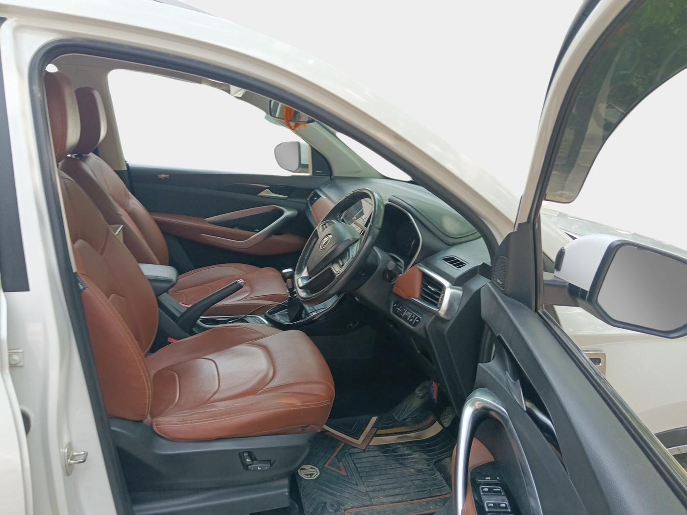 2021 MG HECTOR PLUS SHARP 2.0 DIESEL TURBO MT 6-STR, Diesel, Manual, 1,28,000 km, interior