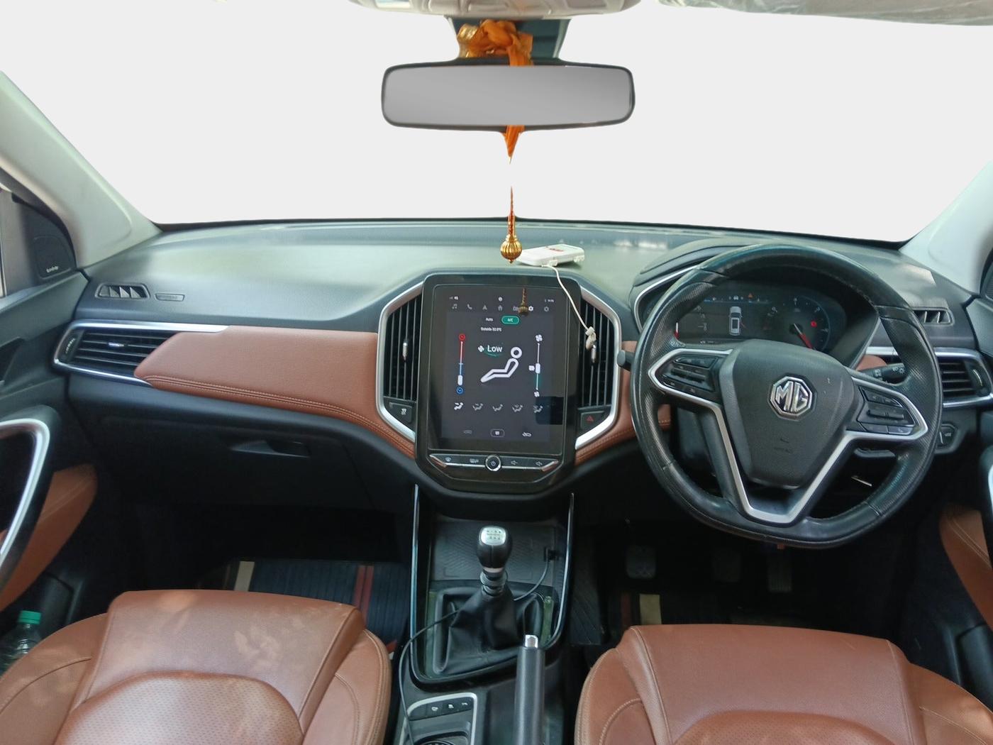 2021 MG HECTOR PLUS SHARP 2.0 DIESEL TURBO MT 6-STR, Diesel, Manual, 1,28,000 km, interior