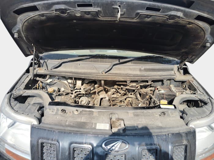 2019 Mahindra TUV300 T4 PLUS, Diesel, Manual, 84,364 km, exterior