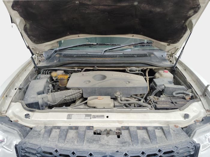 2015 Tata Safari Storme 2.2 EX 4X2, Diesel, Manual, 1,39,281 km, exterior