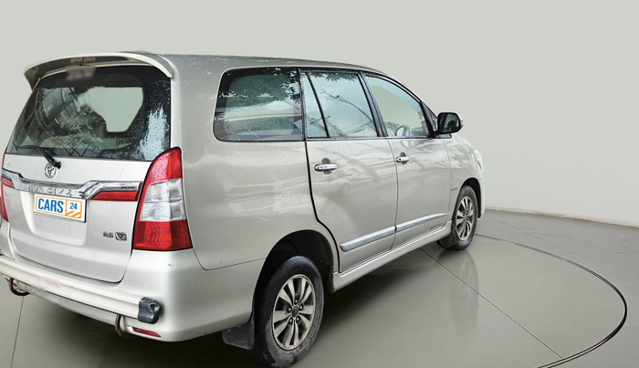 2015 Toyota Innova 2.5 VX 7 STR, Diesel, Manual, 1,77,669 km, exterior