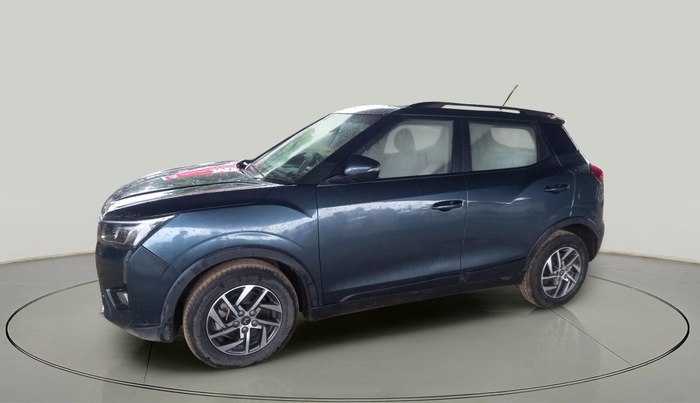 2023 Mahindra XUV300 W8 (O) 1.5 DIESEL, Diesel, Manual, 41,355 km, exterior