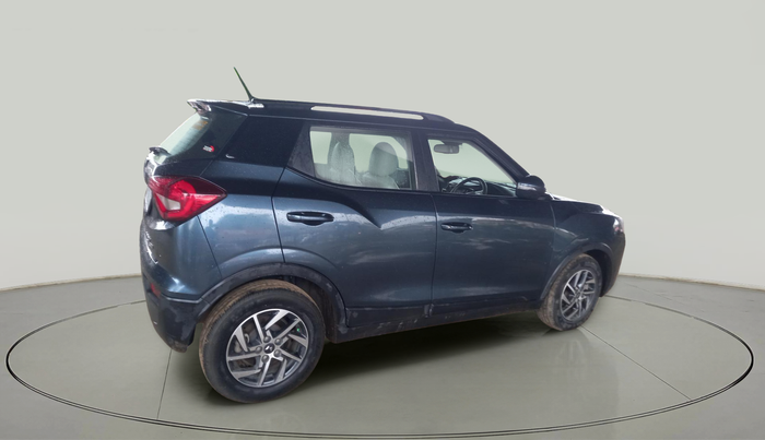 2023 Mahindra XUV300 W8 (O) 1.5 DIESEL, Diesel, Manual, 41,355 km, exterior