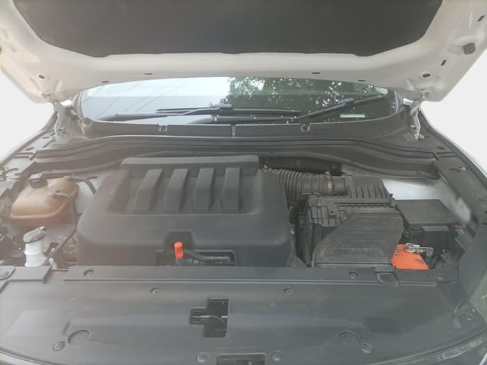 2021 Mahindra XUV700 AX 5 P MT 5 STR, Petrol, Manual, 1,41,003 km, exterior