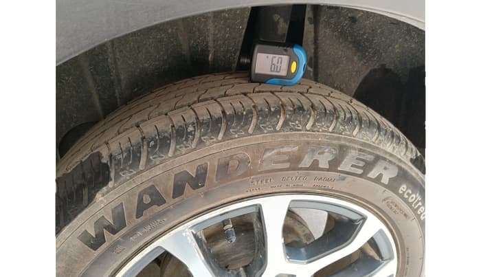 2024 Maruti XL6 ALPHA MT, Petrol, Manual, 8,068 km, tyre