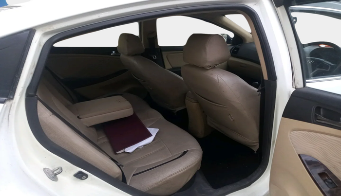 2012 Hyundai Verna FLUIDIC 1.6 CRDI EX, Diesel, Manual, 1,06,303 km, interior