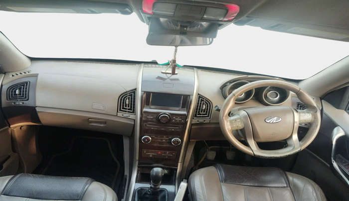 2012 Mahindra XUV500 W8, Diesel, Manual, 1,80,586 km, interior