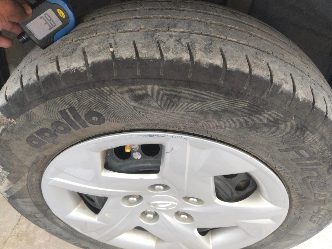 2021 Hyundai VENUE S+ 1.2, Petrol, Manual, 40,720 km, tyre