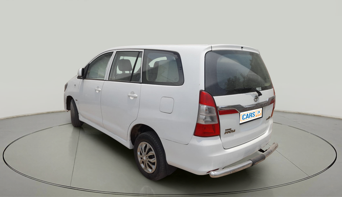 2012 Toyota Innova 2.5 GX 8 STR, Diesel, Manual, 1,19,983 km, exterior