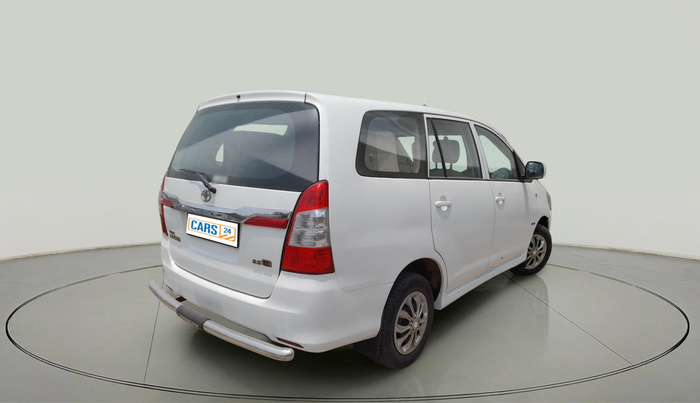 2012 Toyota Innova 2.5 GX 8 STR, Diesel, Manual, 1,19,983 km, exterior
