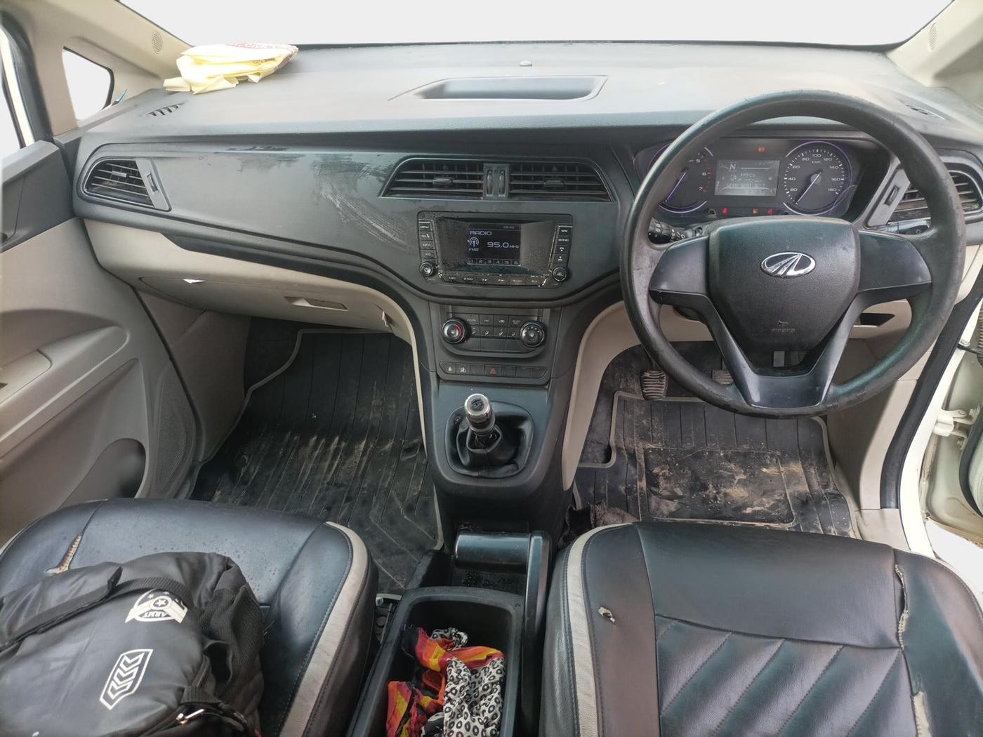 2018 Mahindra MARAZZO M4 7 STR, Diesel, Manual, 81,043 km, interior