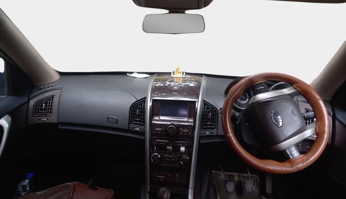 2014 Mahindra XUV500 W8, Diesel, Manual, 80,244 km, interior
