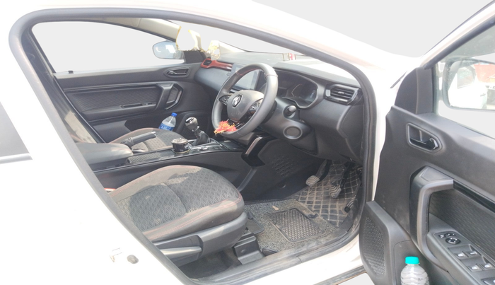 2022 Renault Kiger RXZ MT, Petrol, Manual, 43,652 km, interior