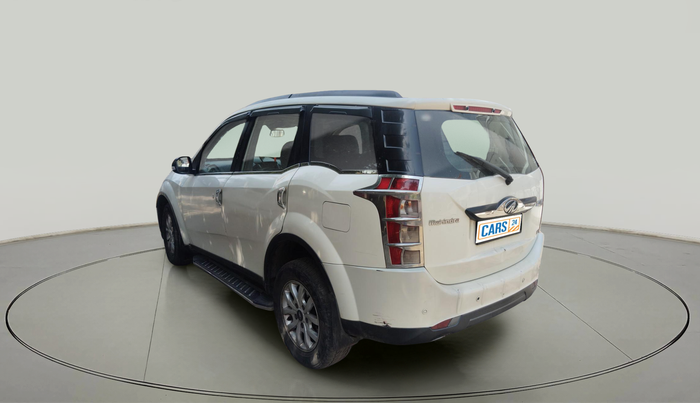 2018 Mahindra XUV500 W9, Diesel, Manual, 1,74,497 km, exterior