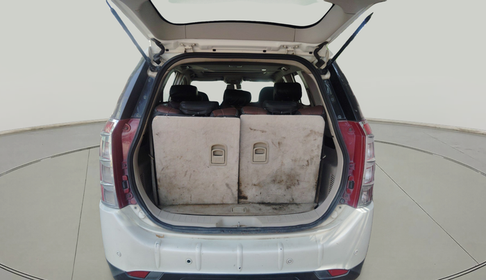 2018 Mahindra XUV500 W9, Diesel, Manual, 1,74,497 km, exterior