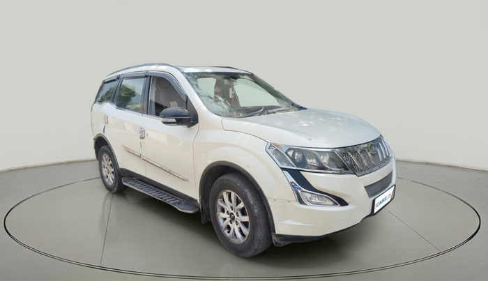 2018 Mahindra XUV500 W9, Diesel, Manual, 1,74,497 km, exterior