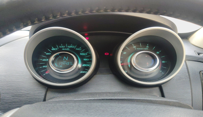 2018 Mahindra XUV500 W9, Diesel, Manual, 1,74,497 km, interior