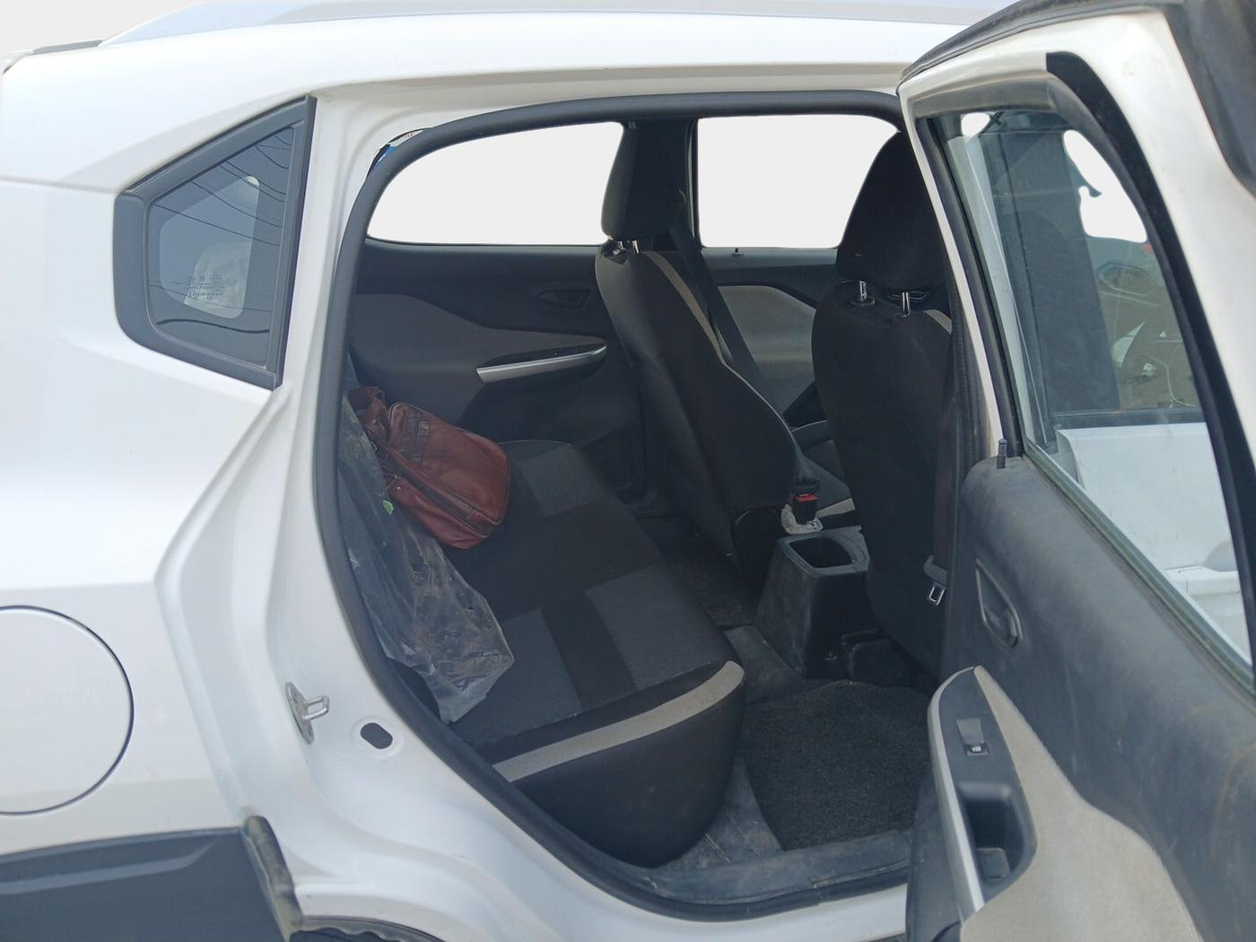2023 Nissan MAGNITE XE, Petrol, Manual, 12,917 km, interior
