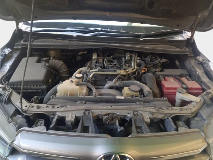 2017 Toyota Innova Crysta 2.4 VX 8 STR, Diesel, Manual, 1,32,673 km, exterior