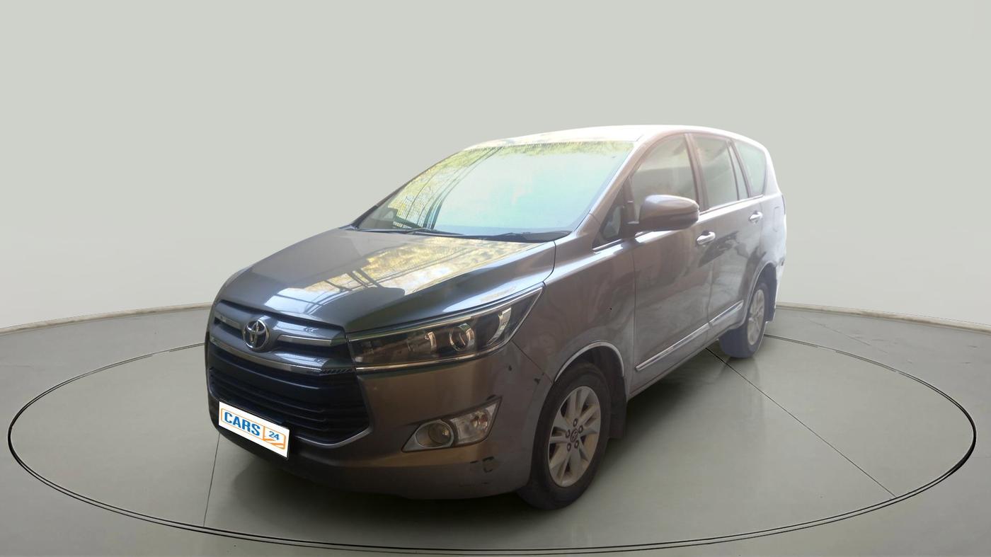 2017 Toyota Innova Crysta 2.4 VX 8 STR, Diesel, Manual, 1,32,673 km, exterior