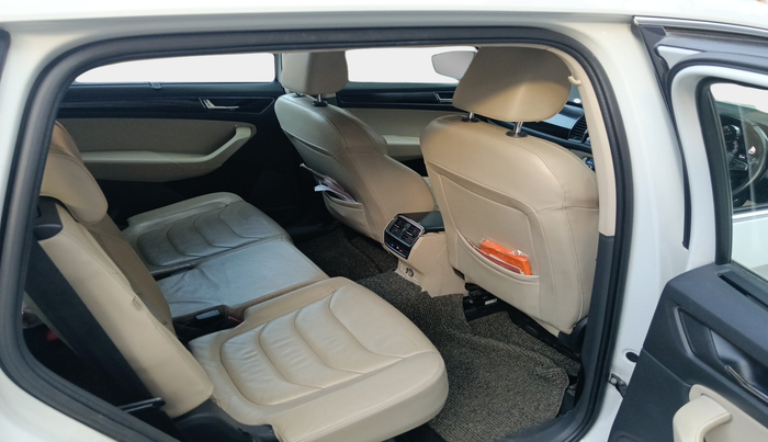 2018 Skoda Kodiaq STYLE 2.0 TDI 4X4 AT, Diesel, Automatic, 1,04,998 km, interior