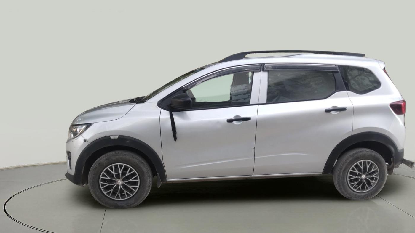 2023 Renault TRIBER RXE MT, Petrol, Manual, 25,380 km, exterior