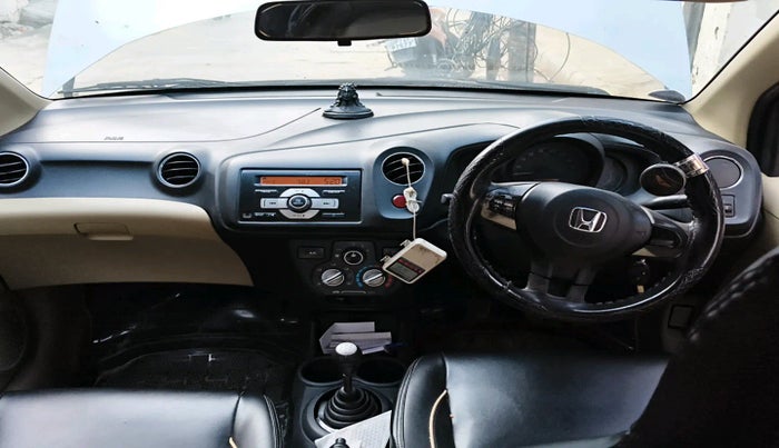 2014 Honda Amaze 1.2L I-VTEC S, Petrol, Manual, 1,35,000 km, interior