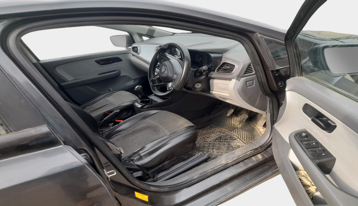 2020 Tata ALTROZ XM DIESEL, Diesel, Manual, 72,031 km, interior