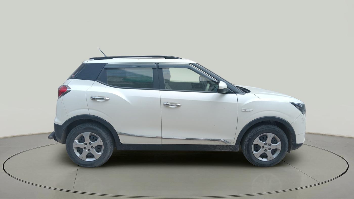 2021 Mahindra XUV300 W6 1.2 PETROL AMT, Petrol, Automatic, 36,333 km, exterior