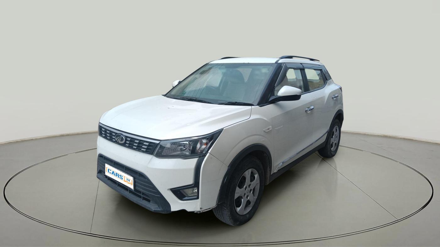 2021 Mahindra XUV300 W6 1.2 PETROL AMT, Petrol, Automatic, 36,333 km, exterior