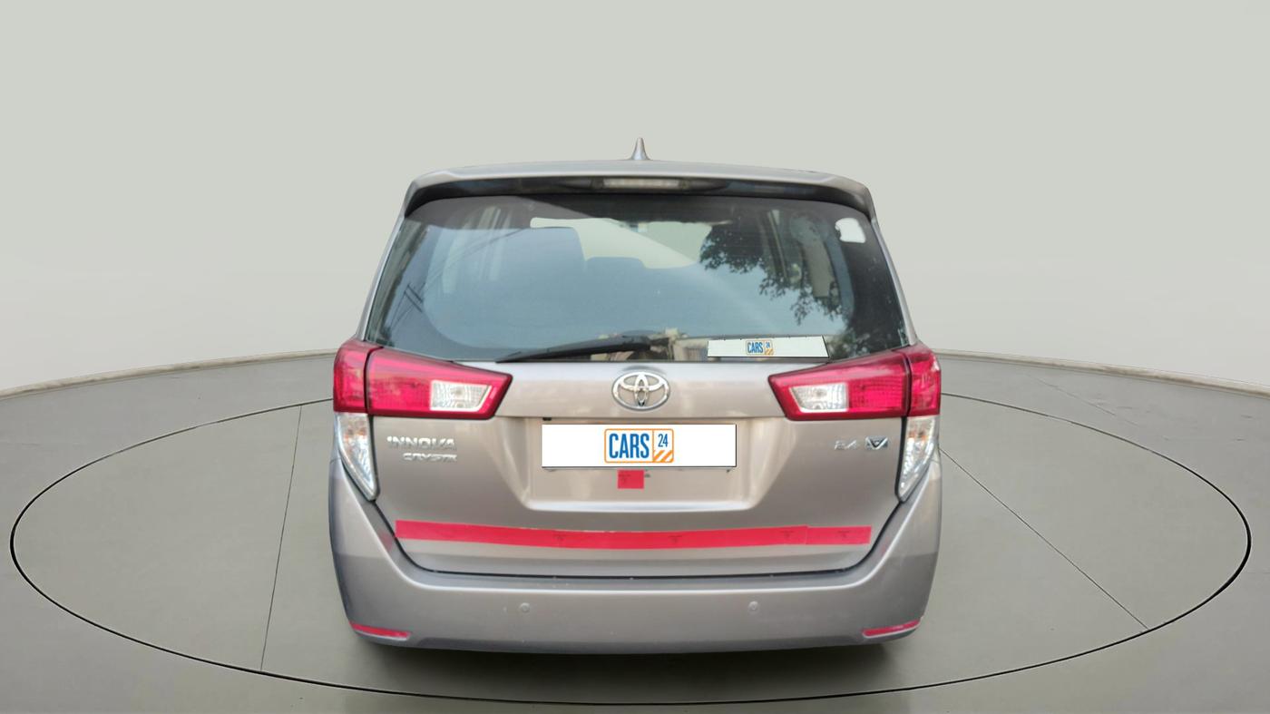 2017 Toyota Innova Crysta 2.4 VX 8 STR, Diesel, Manual, 2,08,470 km, exterior