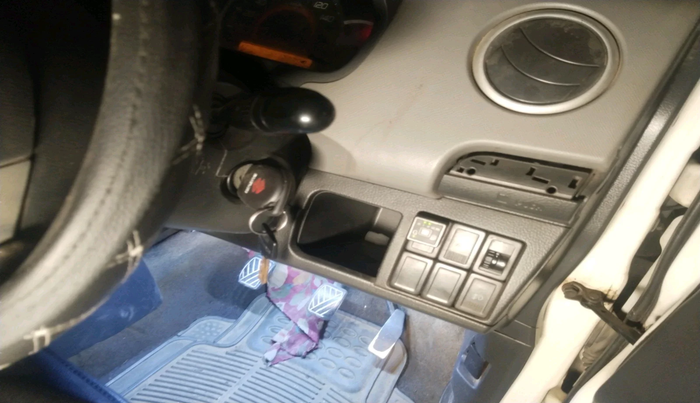 2011 Maruti Wagon R 1.0 VXI, Petrol, Manual, 1,27,388 km, interior