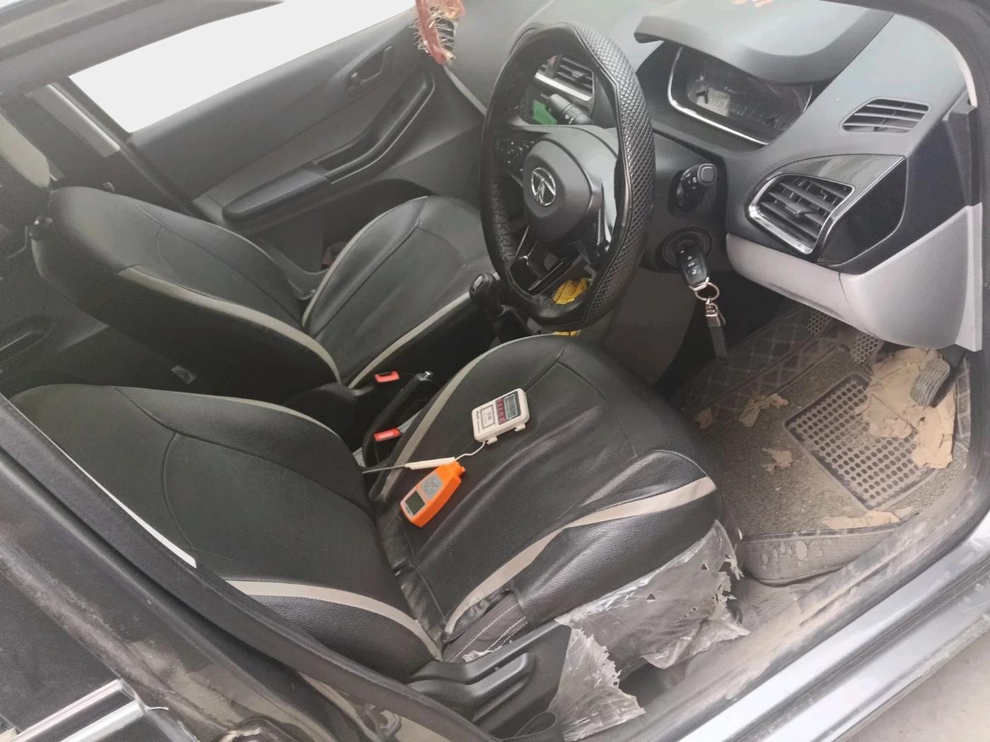 2022 Tata Tiago XT CNG, CNG, Manual, 21,400 km, interior