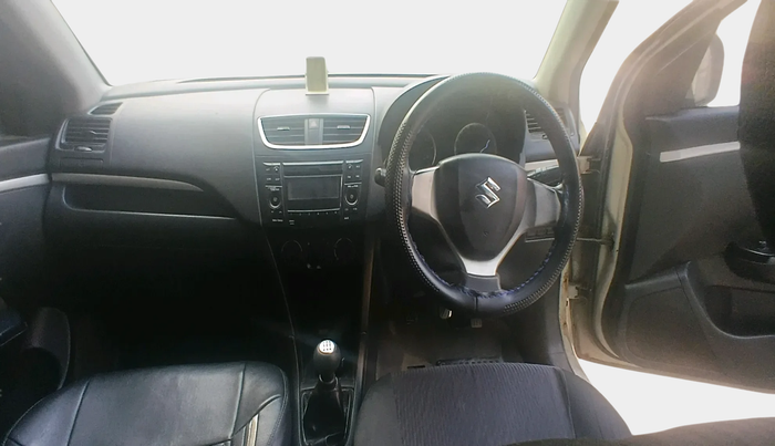 2015 Maruti Swift VXI, Petrol, Manual, 85,665 km, interior
