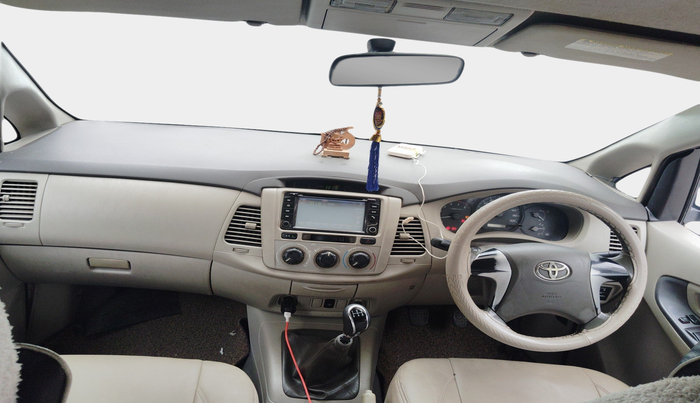 2012 Toyota Innova 2.5 GX 8 STR, Diesel, Manual, 2,22,308 km, interior