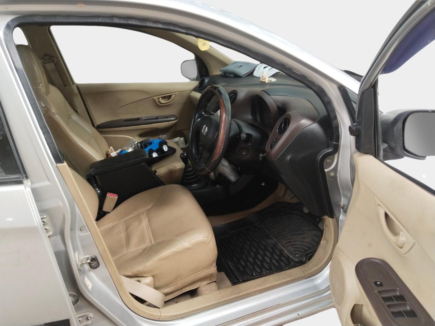 2014 Honda Amaze 1.2L I-VTEC E, Petrol, Manual, 1,13,795 km, interior