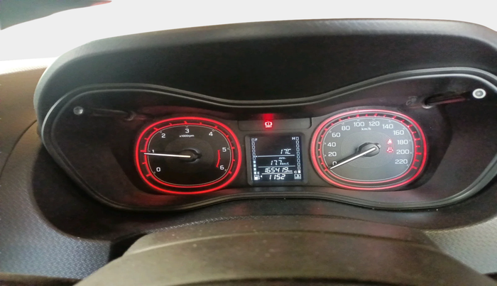 2017 Maruti Vitara Brezza ZDI PLUS, Diesel, Manual, 1,65,419 km, interior