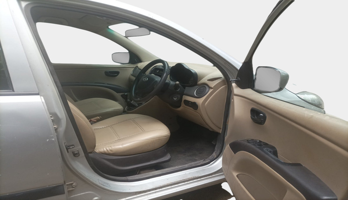 2010 Hyundai i10 MAGNA 1.2, Petrol, Manual, 95,104 km, interior