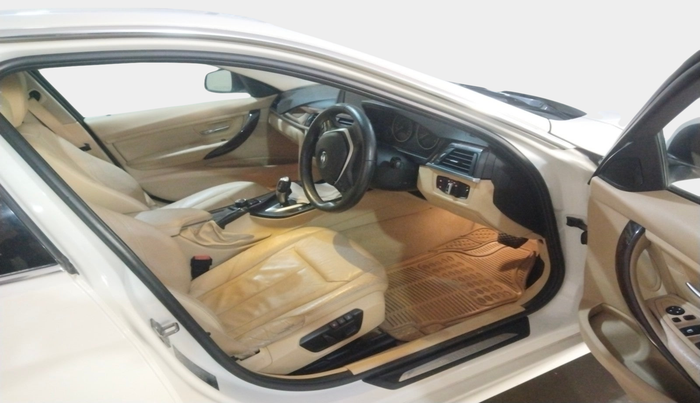 2014 BMW 3 Series 320D LUXURYLINE, Diesel, Automatic, 78,928 km, interior