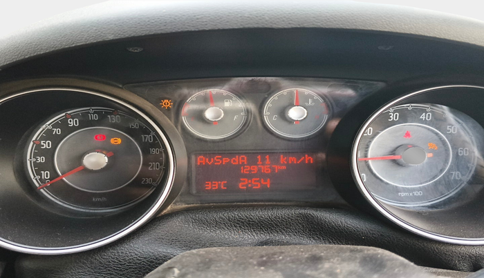 2014 Fiat Avventura ACTIVE MULTIJET 1.3, Diesel, Manual, 1,29,767 km, interior