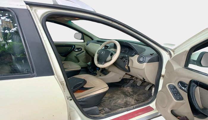 2015 Nissan Terrano XV D THP 110 PS, Diesel, Manual, 98,273 km, interior
