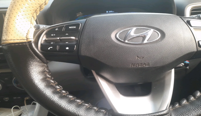 2022 Hyundai VENUE S PLUS 1.5 CRDI, Diesel, Manual, 1,06,078 km, interior