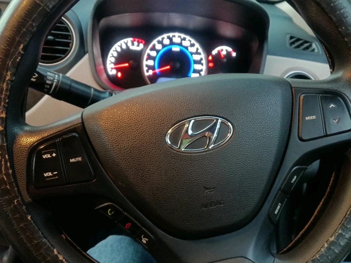 2018 Hyundai Grand i10 SPORTZ 1.2 KAPPA VTVT, Petrol, Manual, 25,747 km, interior