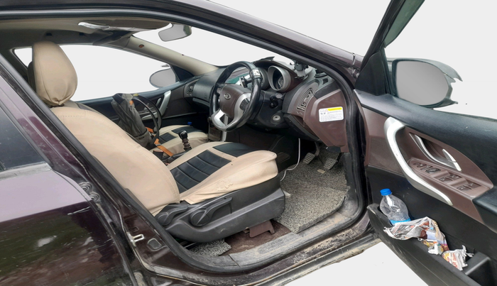 2012 Mahindra XUV500 W8, Diesel, Manual, 1,14,686 km, interior