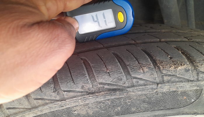 2020 Renault Kwid RXT 1.0, Petrol, Manual, 37,321 km, tyre