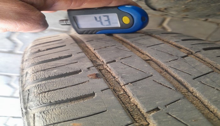 2020 Renault Kwid RXT 1.0, Petrol, Manual, 37,321 km, tyre