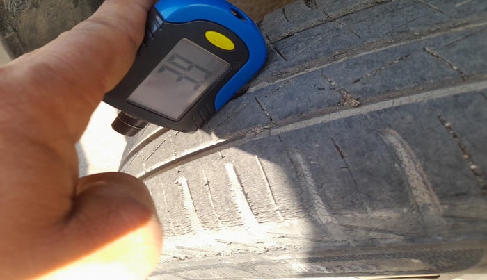 2020 Renault Kwid RXT 1.0, Petrol, Manual, 37,321 km, tyre