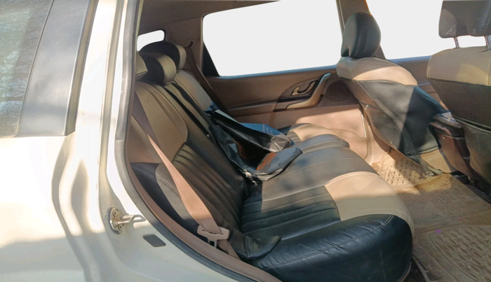 2013 Mahindra XUV500 W8, Diesel, Manual, 1,24,118 km, interior
