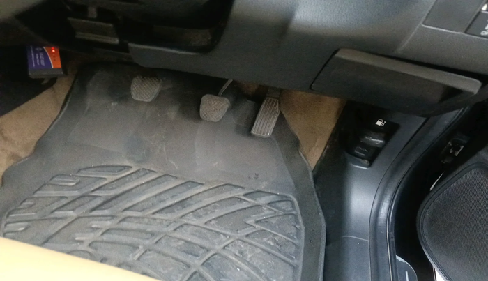 2017 Honda City 1.5L I-VTEC V MT, Petrol, Manual, 1,74,321 km, interior