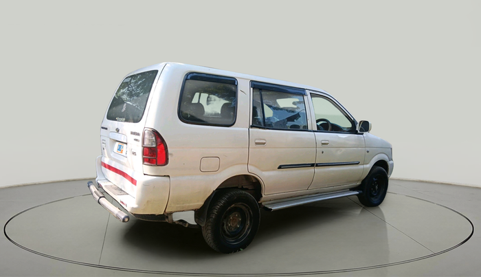 2015 Chevrolet Tavera LS B2 10 STR, Diesel, Manual, 1,10,129 km, exterior